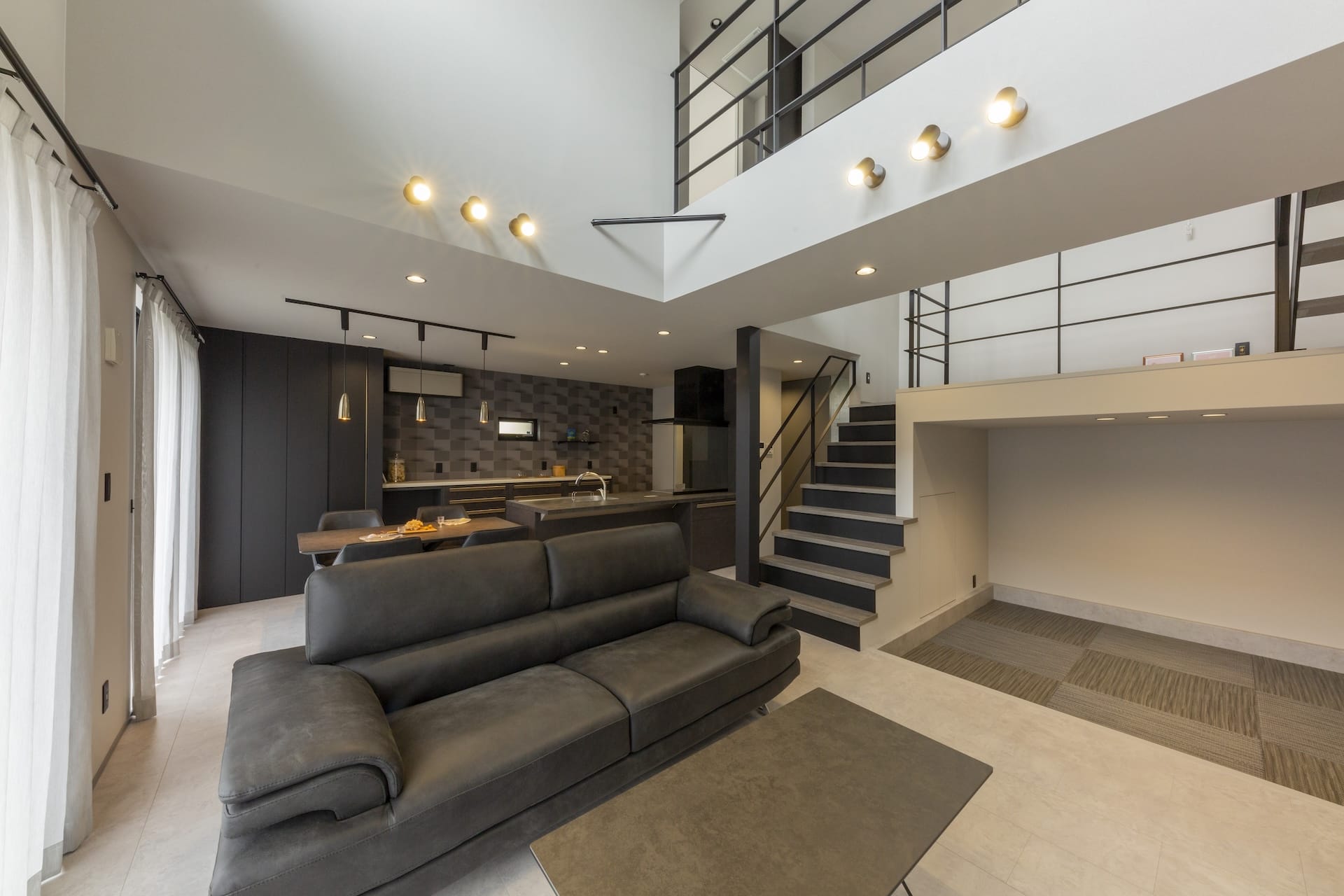 階段を部屋に取り込んだ家